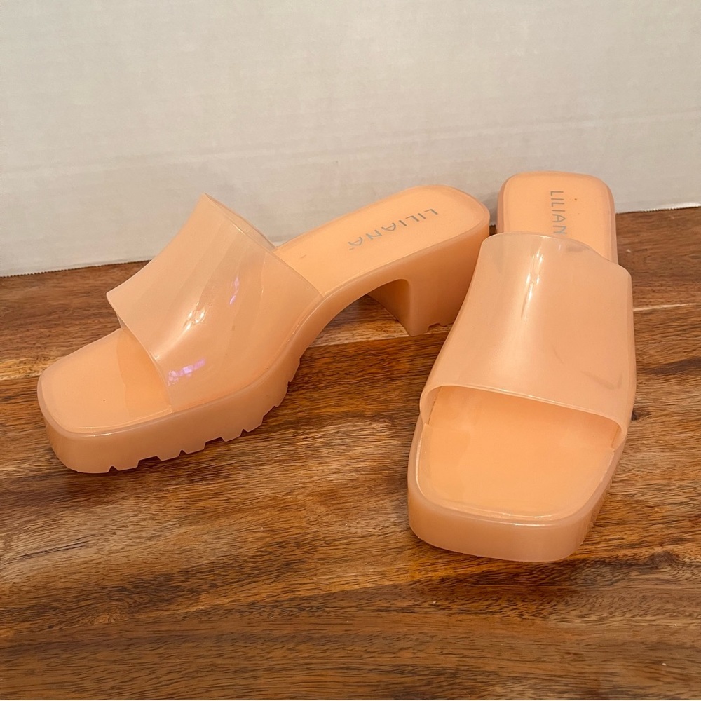Women’s Liliana Jelly Shoes size 9 pale pink 2inch heel